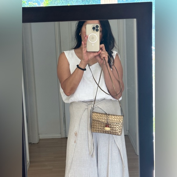 Bottega Veneta Intrecciato Metallic Gold Color Sling Bag - Picture 14 of 15